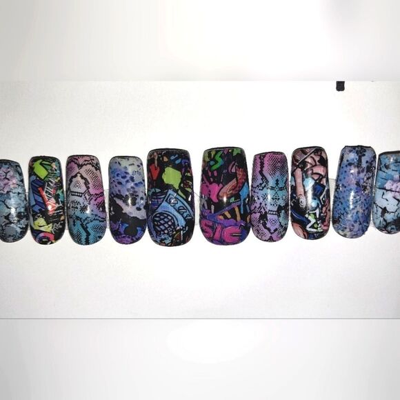 Hand crafted custom print 10pc short acrylic press on nails sz medium - Picture 5 of 6